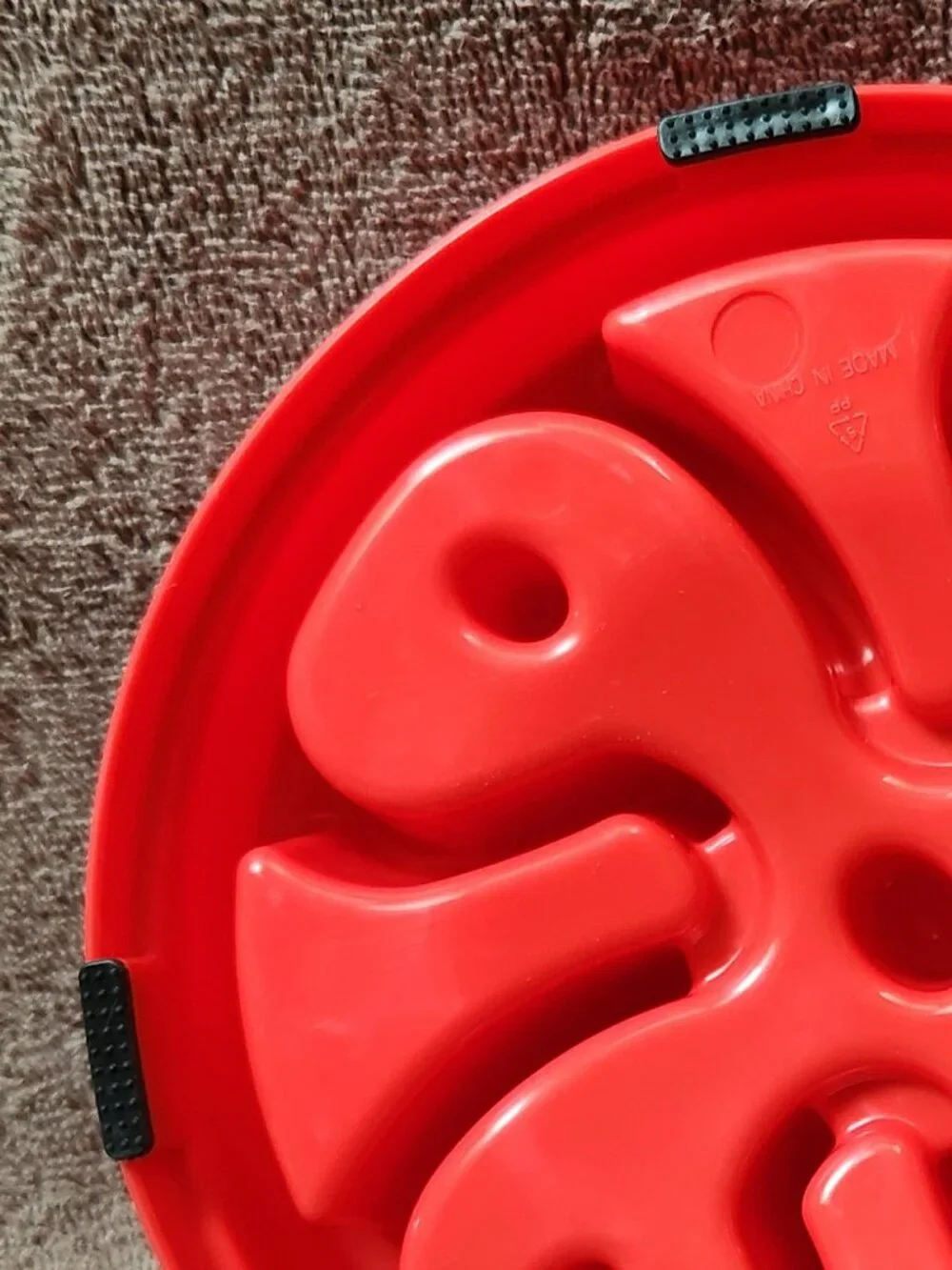 ROLLY PAWLY Interactive Dog Slow Feed Food Bowl - NEW NIB